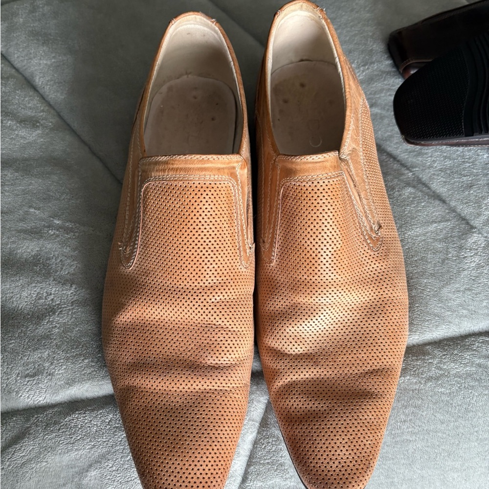 Men's Tan Leather Slip-On Shoes
